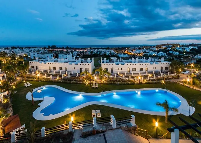 Lejlighed Luxurious And Spacious With A Private Garden And Solarium With Great Views In Area Marbella, Sunset Golf, La Resina Country Golf