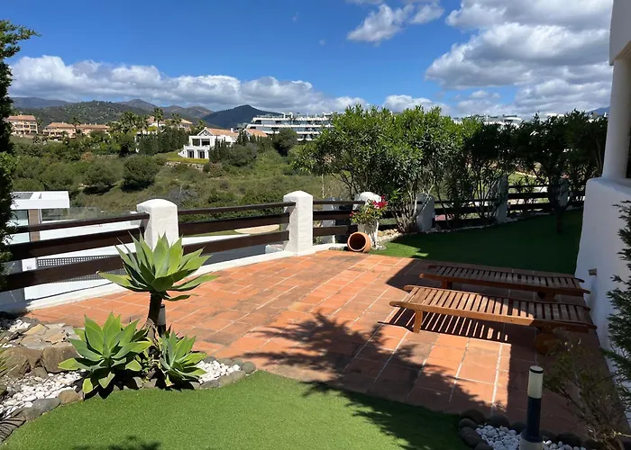 Luxurious And Spacious With A Private Garden And Solarium With Great Views In Area Marbella, Sunset Golf, La Resina Country Golf Lejlighed *