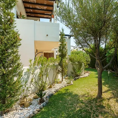 Apartment Luxurious And Spacious Apartment With A Private Garden And Solarium With Great Views In Estepona Area Marbella La Resina Country Golf