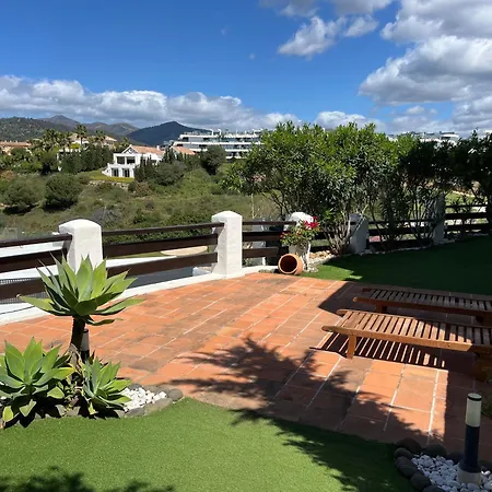 Luxurious And Spacious Apartment With A Private Garden And Solarium With Great Views In Estepona Area Marbella La Resina Country Golf Apartment *