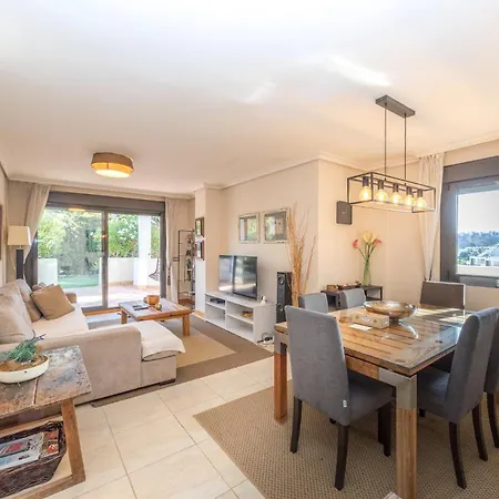 Guestready - Sunset Golf With Private Garden Apartmán *