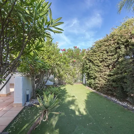 Apartmán Guestready - Sunset Golf With Private Garden