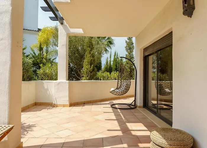Luxurious And Spacious With A Private Garden And Solarium With Great Views In Area Marbella La Resina Country Golf Apartment Estepona