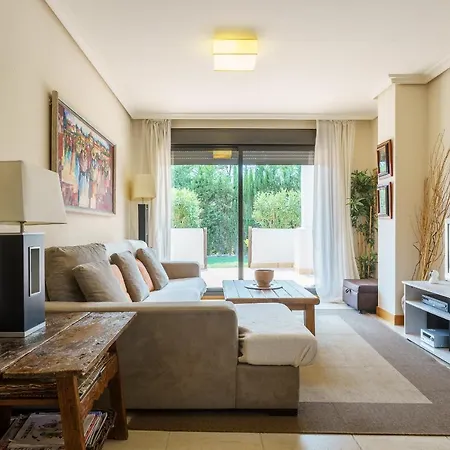 Luxurious And Spacious With A Private Garden And Solarium With Great Views In Area Marbella La Resina Country Golf 公寓 埃斯特波纳