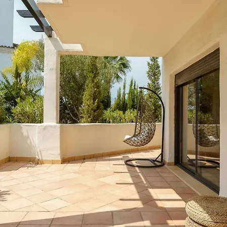 Luxurious And Spacious With A Private Garden And Solarium With Great Views In Area Marbella La Resina Country Golf 公寓 埃斯特波纳