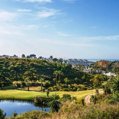 Luxurious And Spacious With A Private Garden And Solarium With Great Views In Area Marbella La Resina Country Golf 公寓 埃斯特波纳