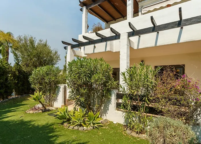 Luxurious And Spacious With A Private Garden And Solarium With Great Views In Area Marbella, Sunset Golf, La Resina Country Golf Estepona